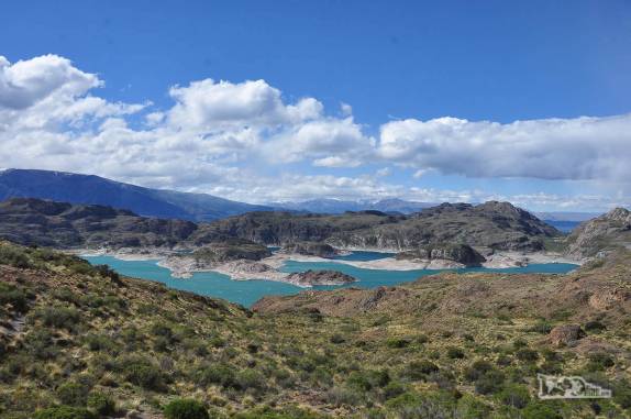 A bela Laguna verde, no caminho entre Chile Chico e a Carretera Austral, no sul do Chile